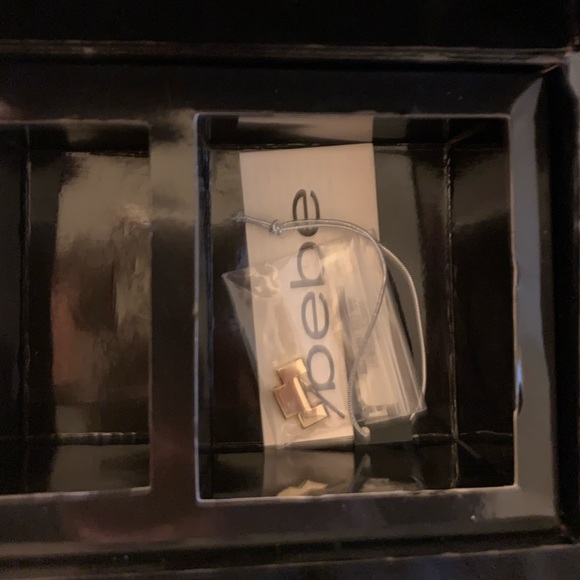 New with tag Bebe watch with matching bangle - Picture 1 of 6